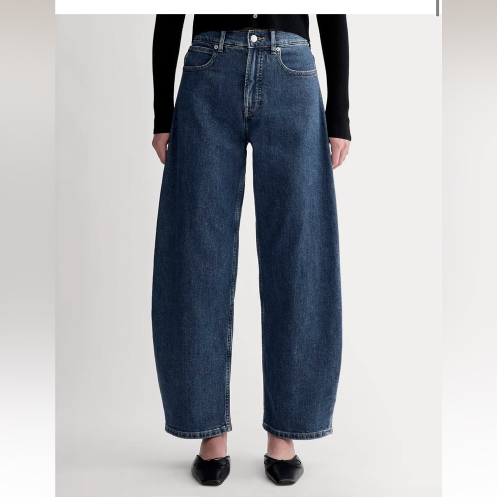 Everlane Way High Curve Jean in blue, size 26R
